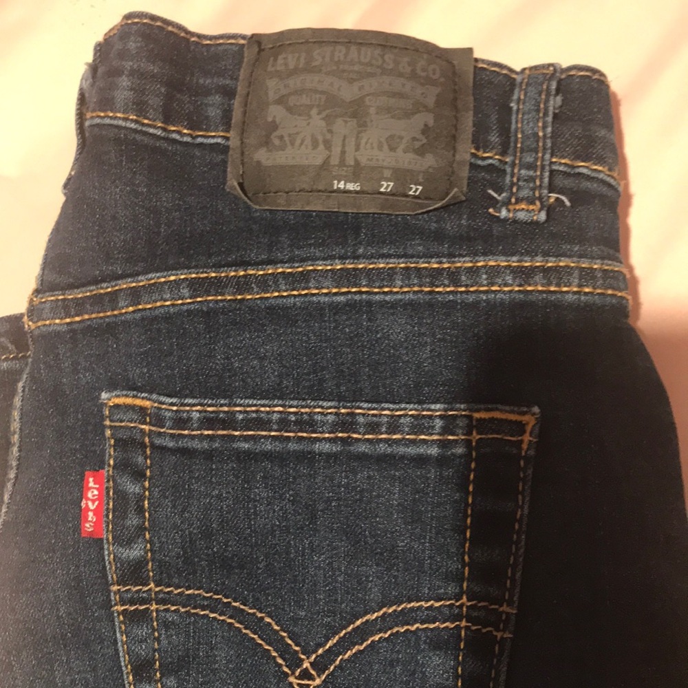Levis Strauss &Co
